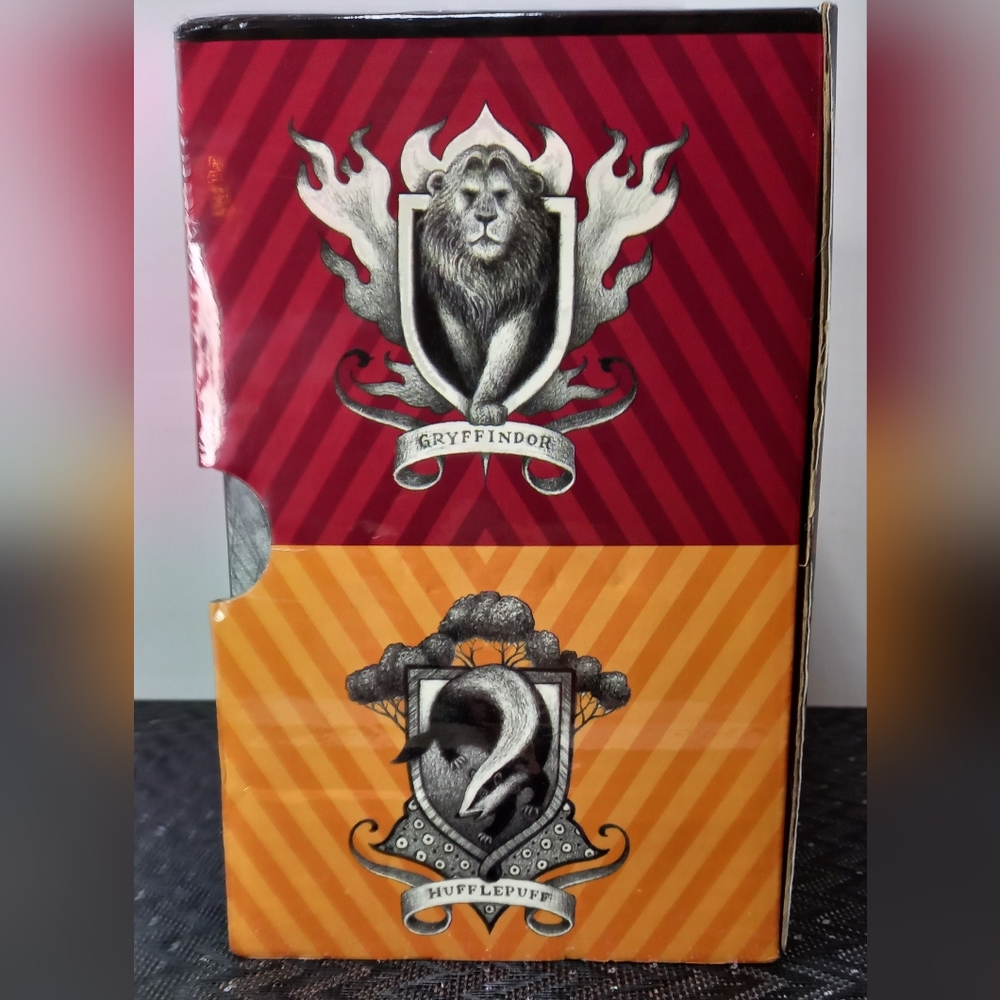 Harry Potter The Complete Series Books Boxed Set - Picture 5 of 8